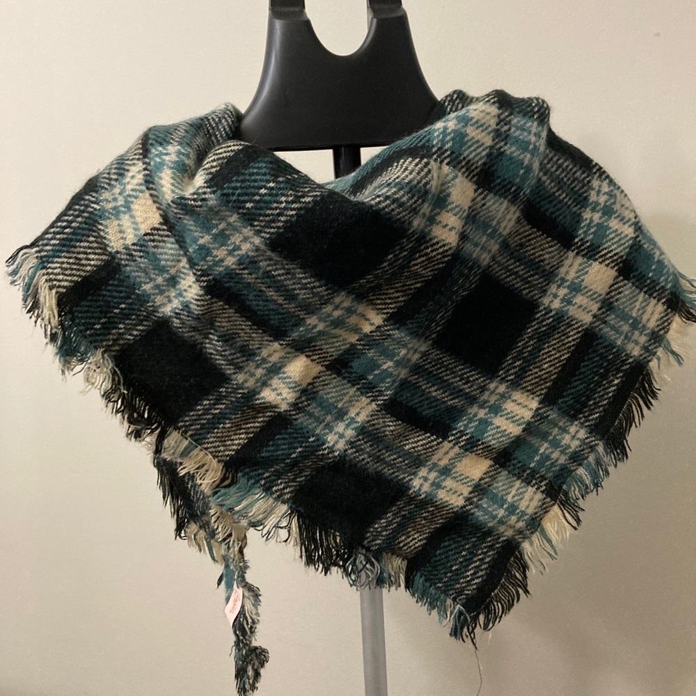 Plaid/floral Scarf reversible